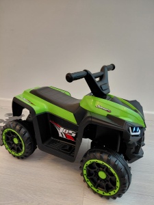 ATV electric copii 2–4 ani: dublu motor, control prin pedală, lumini + muzică, USB/AUX, mers înainte/înapoi - Img 3