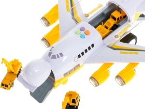 Aeronava de transport cu 6 utilaje de constructie plus accesorii, deschidere fata, spate si lateral - Img 2
