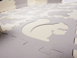 Puzzle Spumă EVA din 36 piese pentru Copii – Covoraș Interactiv 150x150 cm cu Elemente Detașabile, Gri & Bej - Img 6