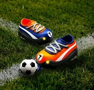 Set Joacă Fotbal 2 mașini RC în formă de pantof, telecomandate, 2 porți, minge, multicolor, 15,5x9,5x9cm - Img 8