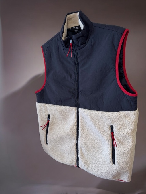 Vesta ONLY & SONS