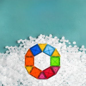 Set 32 Piese Magnetice de Constructie, Piese 5.5 cm, Magnetic Tiles, Forme Geometrice, 3 Ani, Multicolor - Img 4