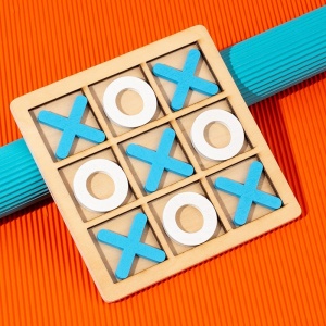Jucarie Montessori Tic Tac Toe, Educativa, Interactiva, din lemn, X si O, 9 Piese, 14.3x14.3 cm, Albastru Alb - Img 2