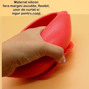Set 2 piese diversificare bebelusi si copii din silicon bol cu ventuza, lingurita din lemn si silicon, pentru gustari, fara alergeni, rosu - Img 3