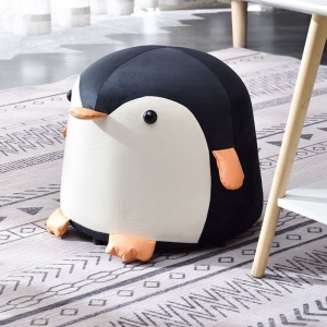 Taburet Pentru Copii, Cadru din Lemn Masiv, 25 x 29 x 29 cm, Perna de Burete Elastica si Maner de Transport, in Forma de Pinguin, Negru - Img 5