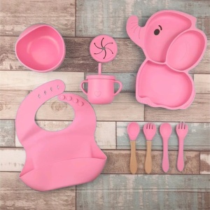 Set 10 Piese Servire Masa. pentru Bebelusi si Copii, din Silicon/Lemn, cu Ventuze Anti-alunecare, fara Alergeni. +6 Luni, Model Elefant, Roz - Img 3