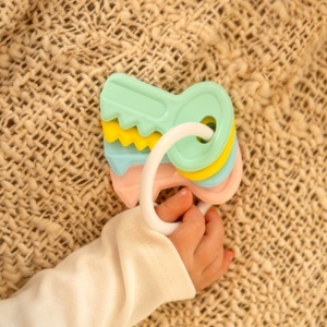 Jucarie dentitie pentru copii Akuku Bright Keys cu inele,forme rotunjite - Img 3