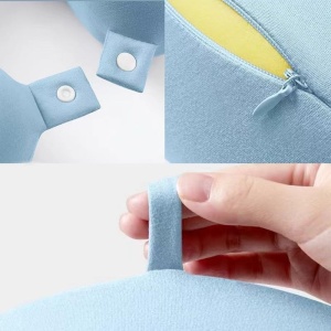 Perna de Calatorie in Forma de U, Pentru Gat si Cap, Umplutura din Spuma cu Memorie, 30x30 cm, Sistem Prindere Capse, Cutie de Depozitare, Bleu - Img 4