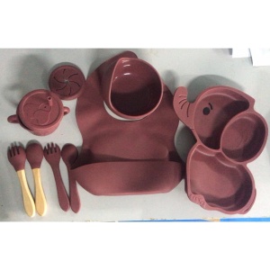 Set 10 Piese Servire Masa. pentru Bebelusi si Copii, din Silicon/Lemn, cu Ventuze Anti-alunecare, fara Alergeni. +6 Luni, Model Elefant, Maro - Img 4