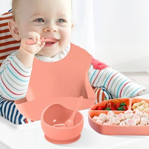 Set 5 piese diversificare bebelusi si copii din silicon baveta, farfurie compartimentata cu ventuza, bol cu ventuza, tacamuri, fara alergeni, roz - Img 3