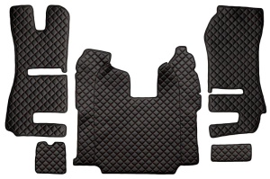 Covoras Auto, scaun pasager, piele ECO potrivit SCANIA R I, R II dupa 2011 (material - piele matlasată ECO, Scaune RECARO, transmisie automata)