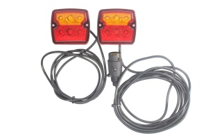 Stop spate Dreapta/Stanga (LED, 12/24V, lungime cablu: 5m, cu indicator, cu lumini frana, lumini parcare/pozitie, montabil cu magnet)