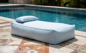 Șezlong cu puf – confort premium pentru relaxare
