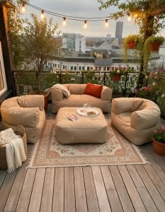 Set lounge din puf cu canapea și fotolii – Design modern și personalizat