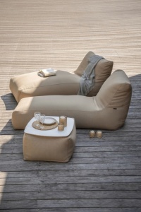 Șezlong din puf moale – relaxare și stil acasă