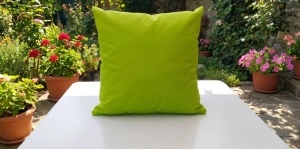 Pernă decorativă cu husă la comandă - 600 x 600 mm