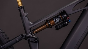 BICICLETA ELECTRICA CUBE STEREO HYBRID ONE44 HPC AT 800 CARBON GOLD 2026 - Img 3