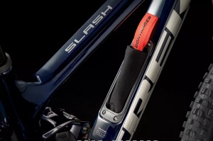 Bicicleta Full Suspension Trek Slash 9.7 Gen 5 , 29" cadru L - Img 4