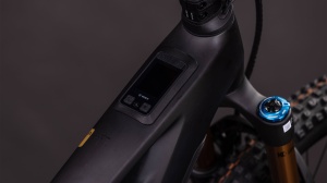 BICICLETA ELECTRICA CUBE STEREO HYBRID ONE44 HPC AT 800 CARBON GOLD 2026 - Img 2