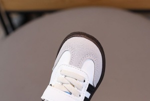 Adidași Copii Alb cu Negru, Închidere cu Scai și Șiret Elastic, Talpă Antiderapantă, Model Sport Casual - Img 6