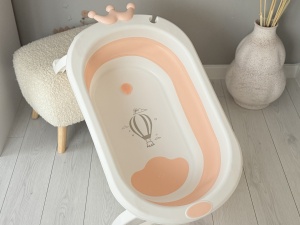Cadita Pliabila pentru Bebe, Plastic, cu dop de Scurgere si Picioare, Peach si Alb, 87 cm x 49 cm x 25 H - Img 4