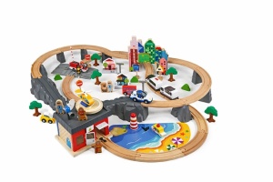 Set de Tren din Lemn, Secție de Poliție și Trenuri, Elicopter, șine de tren, 3ani+