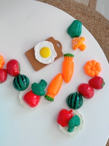 Cos cu legume si fructe de feliat, Plastic, 17 piese, Multicolor - Img 3