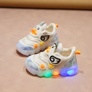 Adidași Copii cu Lumini LED, Model Alb Rățușcă , Talpă Antiderapantă, Confort și Design Modern - Img 3