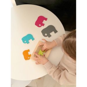 Puzzle Montessori Lemn Pentru Sortare, Elefanti, 11.5x15 cm, 6 piese 2 ani +