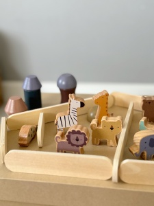 Jucarie de Stivuire Montessori, Animale si Forme Geometrice, Lemn, 28 Piese, 3 ani + - Img 4