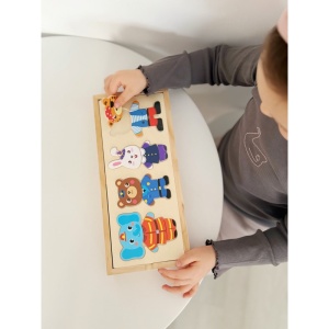 Puzzle Montessori pentru Asociere Vestimentatie, Lemn, Elefant, Urs, Iepure, Urs Pirat, Lemn