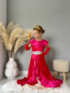 Set Rochie Carnaval Pentru Fetite si Accesorii, 7 Piese, Tesatura Fina, Rosu cu Sclipici Auriu - Img 4