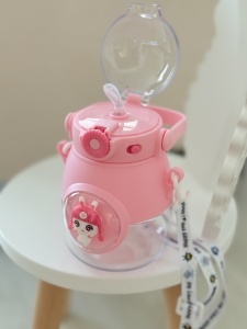 Sticla de Apa Pentru Copii, Cu Maner si Bareta, Model cu Animale, Plastic, Roz, 500 ml