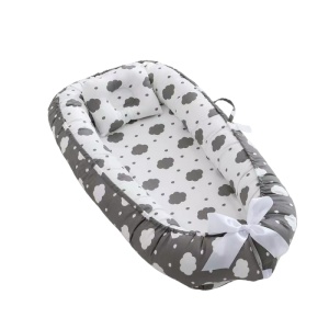 Baby Nest cu Pernuta, bumbac, Husa Detasabila, Nori, Gri