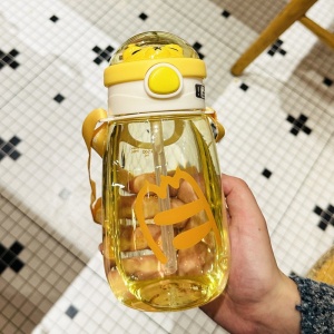 Cana cu Pai pentru Copii, cu Buton, Antiscurgere, Gradata, cu Bareta, Urs Galben, 550 ml