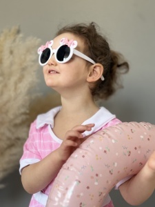 Ochelari de Soare pentru Copii, Marime Universala, Albi cu Fundite Roz, Plastic