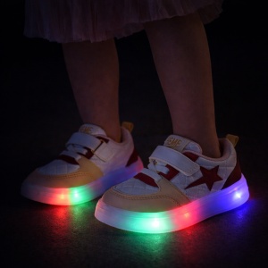 Pantofi Sport pentru Copii cu LED, Crem -Vișiniu, Talpă Luminoasă Flexibilă, Închidere cu Scai, Design Modern și Confortabil - Img 4