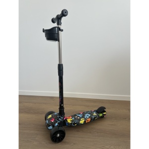 Trotineta Pliabila pentru Copii, 3 Roti, Negru cu print Multicolor, Cosulet, 2 ani+ - Img 5