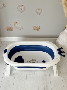 Cadita Pliabila pentru Bebe, Plastic, cu dop de Scurgere si Picioare, Alb si Albastru, 80 cm x 50 cm x 24 H - Img 3