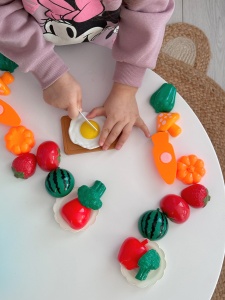 Cos cu legume si fructe de feliat, Plastic, 17 piese, Multicolor - Img 5