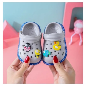 Saboți Copii Tip Crocs din Spumă cu Accesorii 3D Detașabile și Baretă Reglabilă, Gri - Img 10