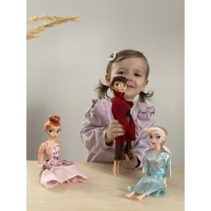 Jucarie Papusa Regina Ghetii, Model 7, Plastic, 29 cm, Pelerina Rosie 2 ani + - Img 2