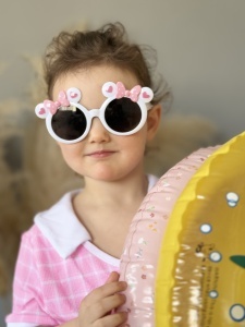 Ochelari de Soare pentru Copii, Marime Universala, Albi cu Fundite Roz, Plastic - Img 2