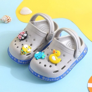 Saboți Copii Tip Crocs din Spumă cu Accesorii 3D Detașabile și Baretă Reglabilă, Gri - Img 9