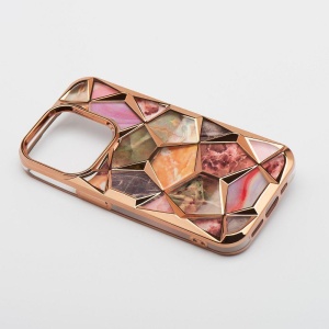 Силиконов кейс Twinki с цветно фолио за Iphone 15